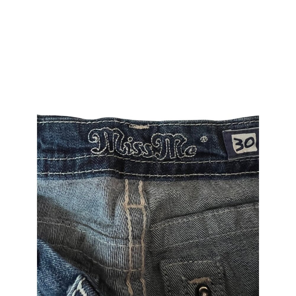 Women's Distressed Blue Jeans - Picture 4 of 9